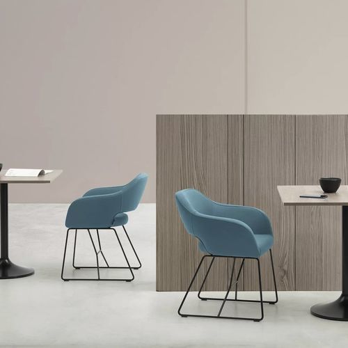 Chaise visiteur contemporaine - ATEM - TM Leader Contract - d'intérieur / en tissu / avec piètement en bois
