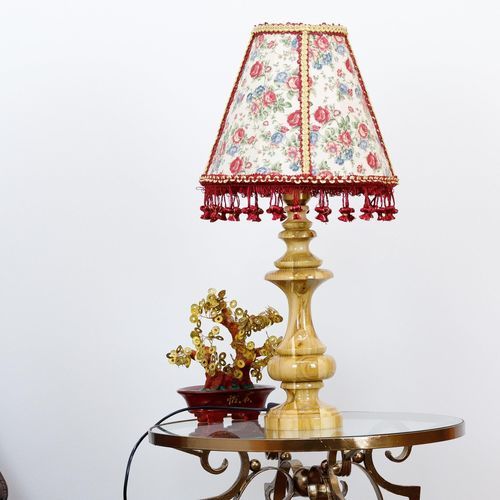 Lampe de table - Prague 01-03 - DelightLamps - en tissu / en bois / classique