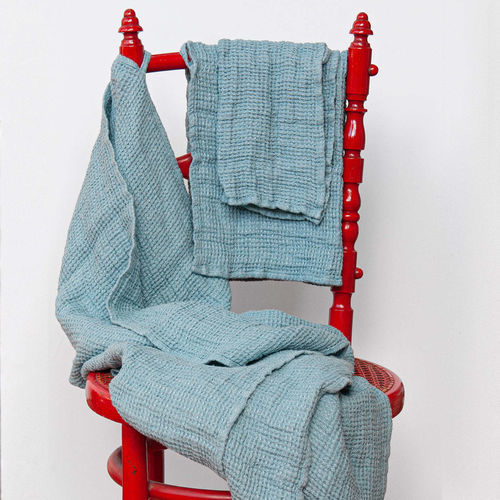 Linge de bain en lin - BLUE WAFFLE TOWEL - dELENZO LINEN FROM EUROPE S.L - professionnel / personnalisable