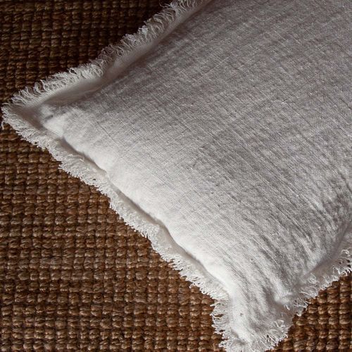 Coussin pour canapé - FORMENTERA - dELENZO LINEN FROM EUROPE S.L - pour lit / pour intérieur / carré