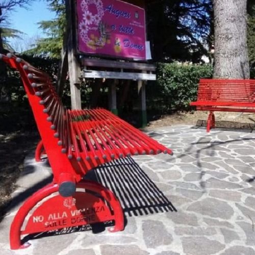 Banc public moderne - PANCHINA ROSSA - Elux srl - en acier à revêtement par poudre / avec dossier / sans dossier