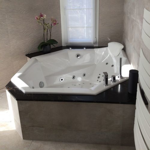 Baignoire d'angle - ORCHIDÉE - Preti - en îlot / à usage professionnel / médicale