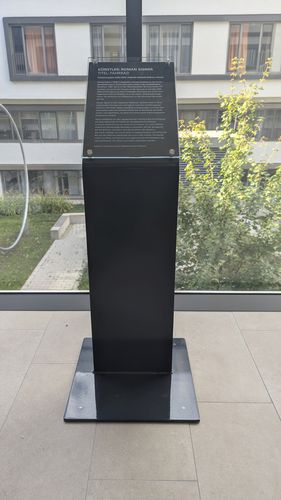 Totem signalétique - Menn Werbetechnik - d'intérieur / d'extérieur / pour musée