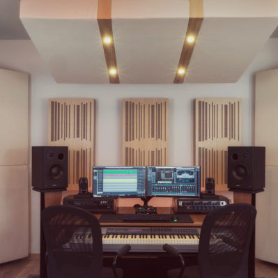 Panneau d'absorption acoustique pour mur - Oudimmo Acoustic Design - pour plafond / en bois / de tissus