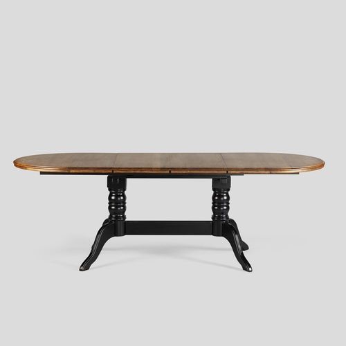 Table à manger classique - LIKITSARI - Meubles des Carpates - en hêtre / en chêne / avec piètement en métal