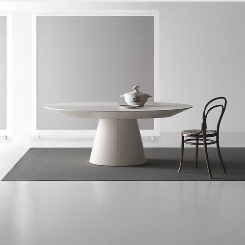 Table contemporaine - ADAGIO - BAULINE - en bois / avec piètement en bois / ovale