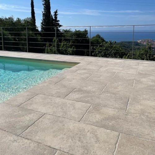 Carrelage en pierre frittée - IKTO Design - finition naturelle / d'extérieur / pour plage de piscine
