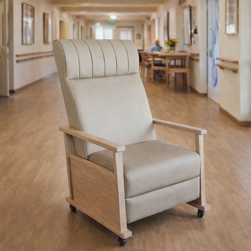 Fauteuil médical en bois - DBF 851 - UAB "Dzūkijos baldų fabrikas" - en tissu / en simili cuir / sur roulettes
