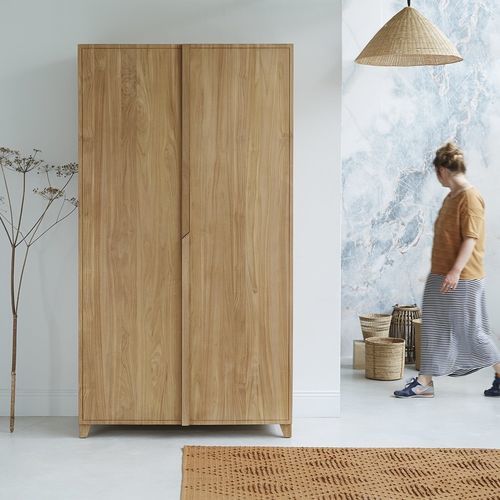 Armoire contemporaine - GRETA - Tikamoon - en bois massif / en teck / à portes battantes