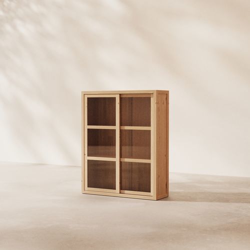 Vitrine armoire contemporaine - HEIDI - Tikamoon - à poser / en chêne / en verre