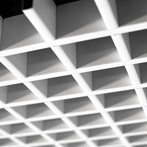 Faux plafond en acier galvanisé - Vertebra - en aluminium / en panneaux / d'intérieur
