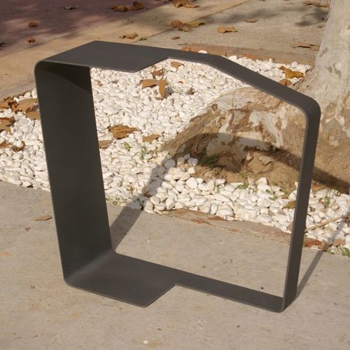 Range-vélo au sol - SLIM - RYM URBAN FURNITURE, S.L. - sécurisé / horizontal / antivandalisme