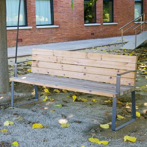 Banc public contemporain - PINE series - RYM URBAN FURNITURE, S.L. - en métal / en pin / avec dossier