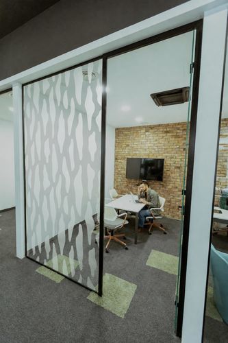 Panneau en verre structurel - ORGANIQUE SAVANNE - Infiniglass - à motif / coloré / pour cloison
