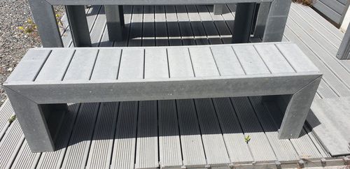 Banquette contemporaine - SAUVES - Urban'Ex - en matières recyclées / avec piètement en matières recyclées / pour espace public