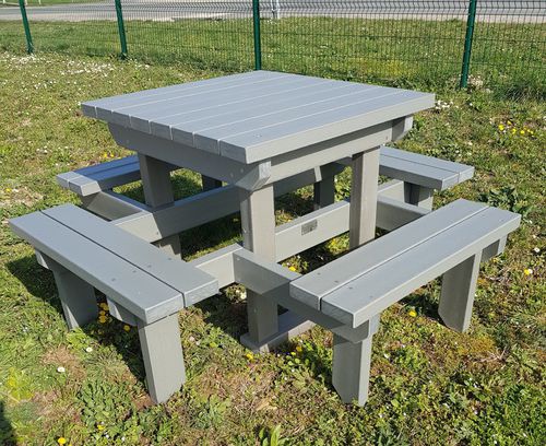 Table de pique-nique contemporaine - TPN-CAR-90 - Urban'Ex - en matières recyclées / carrée / 100% recyclée