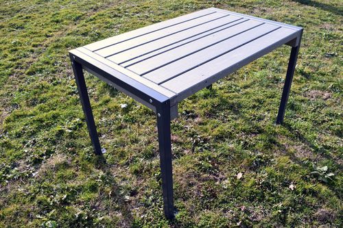 Table contemporaine - G&D - Urban'Ex - en matières recyclées / rectangulaire / 100% recyclée