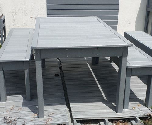 Ensemble table et bancs contemporain - VONNE - Urban'Ex - en acier / de jardin / d'extérieur