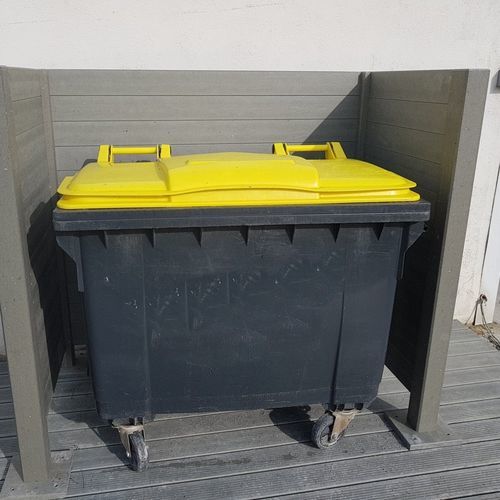 Cache-conteneur professionnel - Urban'Ex - en matières recyclées