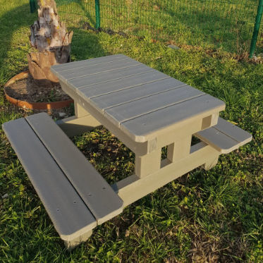 Table de pique-nique contemporaine - Urban'Ex - en plastique recyclé / rectangulaire / pour enfant
