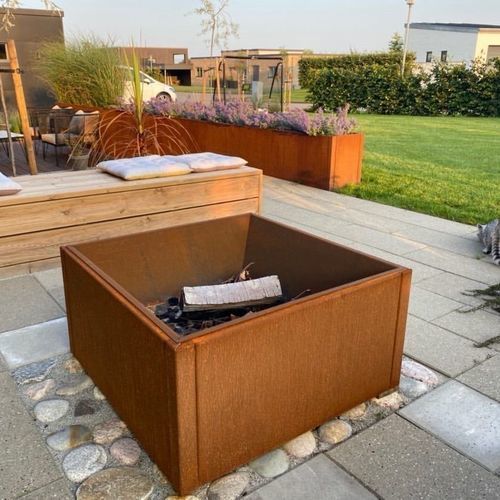 Brasero de jardin à bois - byJEMA - en acier COR-TEN® / carré / aspect rouille