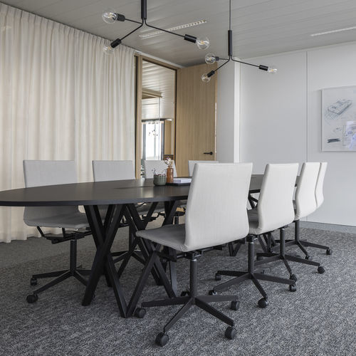 Chaise contemporaine - VVD SLIM - BULO - d'intérieur / en tissu / avec piètement en métal
