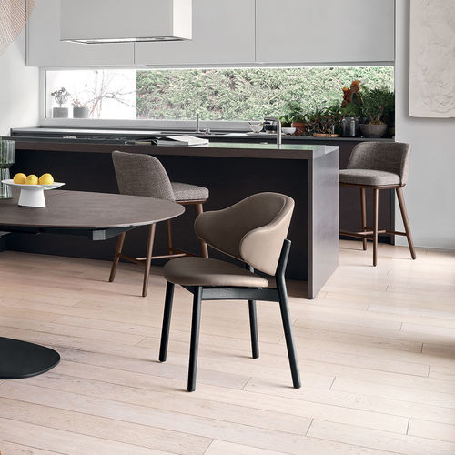 Chaise contemporaine - holly - calligaris - d'intérieur / en tissu / avec piètement en bois
