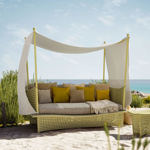 Canapé contemporain - DAYDREAM - DEDON GmbH - en tissu / à baldaquin / jaune