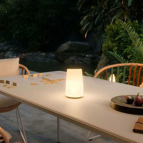 Lampe de table - OMBII  - DEDON GmbH - en polyéthylène rotomoulé / en PE / design