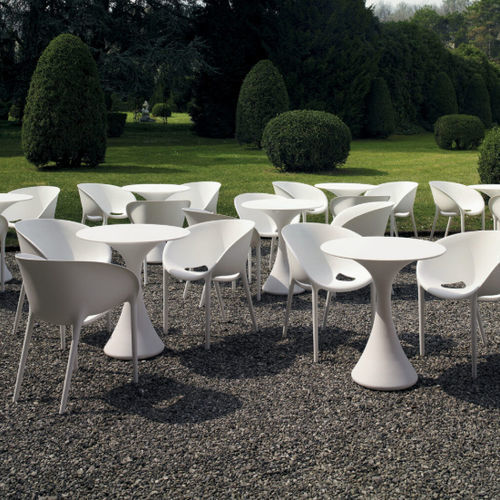 Table contemporaine - KISSI KISSI - DRIADE - en plastique / avec piètement en plastique / ronde