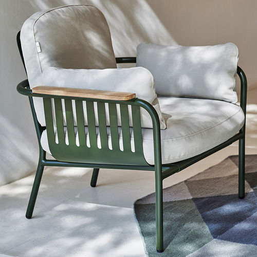 Fauteuil contemporain - CAPA  - GANDIA BLASCO - en tissu déperlant / en aluminium thermolaqué / avec coussin amovible