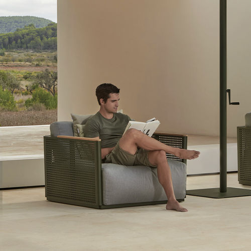 Fauteuil contemporain - BOSC - GANDIA BLASCO - en tissu déperlant / en aluminium thermolaqué / en tôle perforée