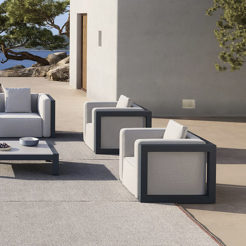 Fauteuil contemporain - ISLABLANCA - GANDIA BLASCO - en tissu déperlant / en aluminium thermolaqué / avec coussin amovible