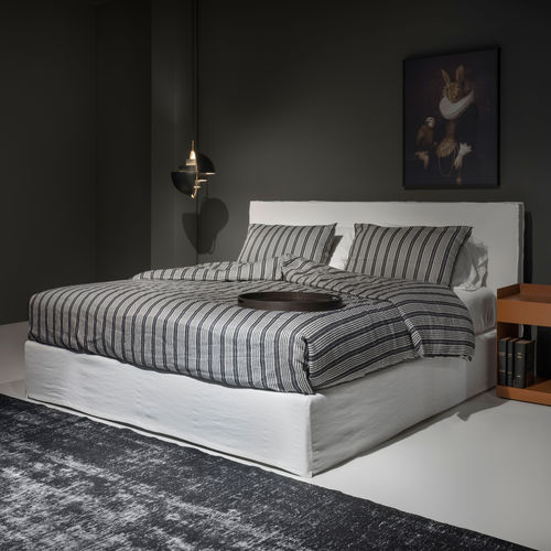 Lit double - KEY WEST - VILLEVENETE BY GATTI - simple / design / tapissé