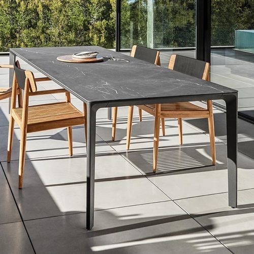 Table à manger contemporaine - CARVER - GLOSTER - en teck / en céramique / en aluminium