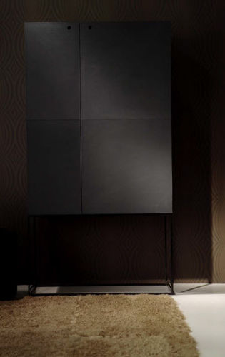 Buffet sur pieds hauts - ARABESQUE | HIDE - IVANO REDAELLI - contemporain / en bois laqué / en métal