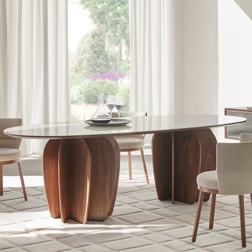 Table contemporaine - CORAL - punt mobles - en noyer / avec piètement en bois / avec piètement en verre