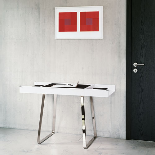 Bureau sur pied - ZELOS  - CLASSICON - contemporain / en cuir / en MDF