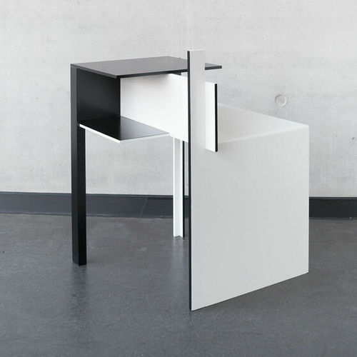 Table d'appoint contemporaine - DE STIJL - CLASSICON - en MDF laqué / avec piètement en MDF / carrée