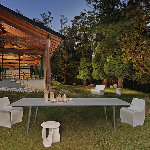 Table contemporaine - AXY  - MDF Italia - en bois / en céramique / en Fenix NTM®