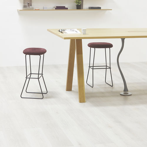 Tabouret de bar contemporain - CARAVITE - Nienkamper - en mousse de polyuréthane / avec piètement en métal / cantilever