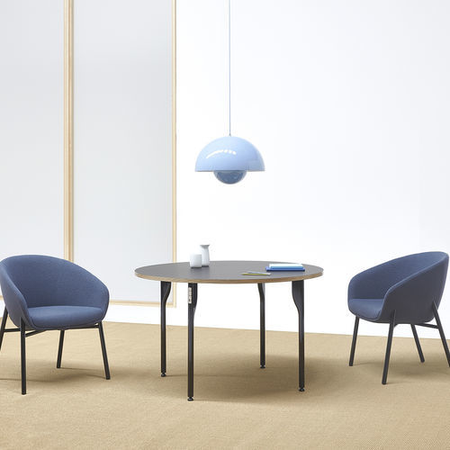 Table contemporaine - MAGPOWER - Nienkamper - en bois / en fil de métal / avec piètement en métal