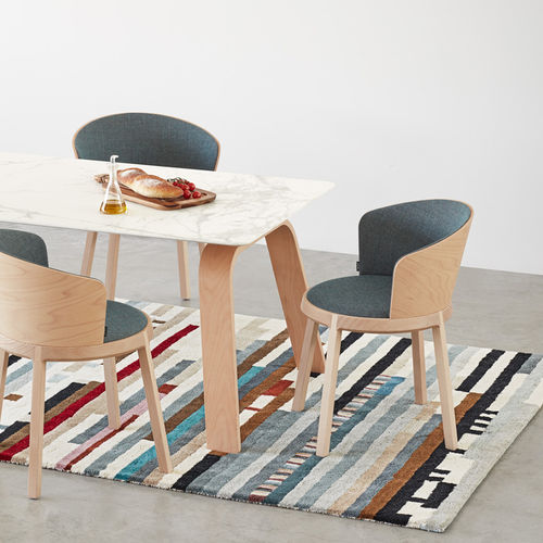 Chaise contemporaine - ARO  - CAPDELL - d'intérieur / en tissu / en chêne