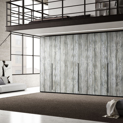 Armoire contemporaine - NORDIK IVER - MUEBLES DOCA - en chêne / à portes pliantes