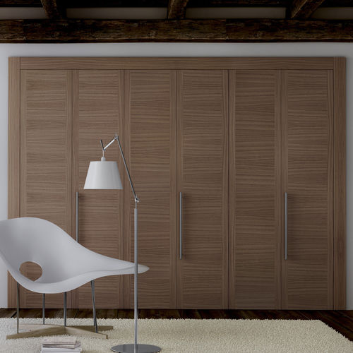 Armoire contemporaine - NATURA - CARRE furniture - en bois / à portes battantes