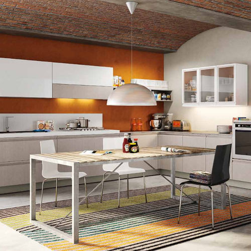 Cuisine contemporaine - CANOVA - BERLONI - en placage de bois / en L / sans poignée
