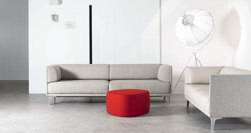 Canapé contemporain - APOLUNA : EJ 400 - Erik Jørgensen - en tissu / avec coussin amovible / blanc