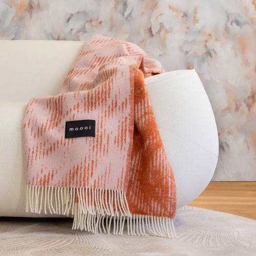 Couverture en laine - Blushing Sloth - moooi