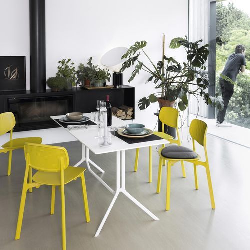 Table bistrot contemporaine - POULE - Kristalia - en stratifié / en Fenix NTM® / avec piètement en aluminium peint