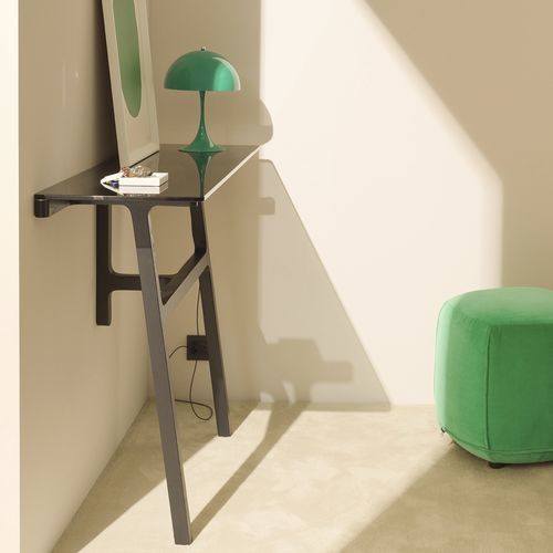 Console contemporaine - BOTTEGA - Kristalia - en verre / en Laminam / avec piètement en frêne